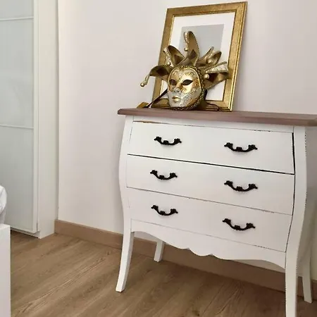 Apartment Queen - - Paris